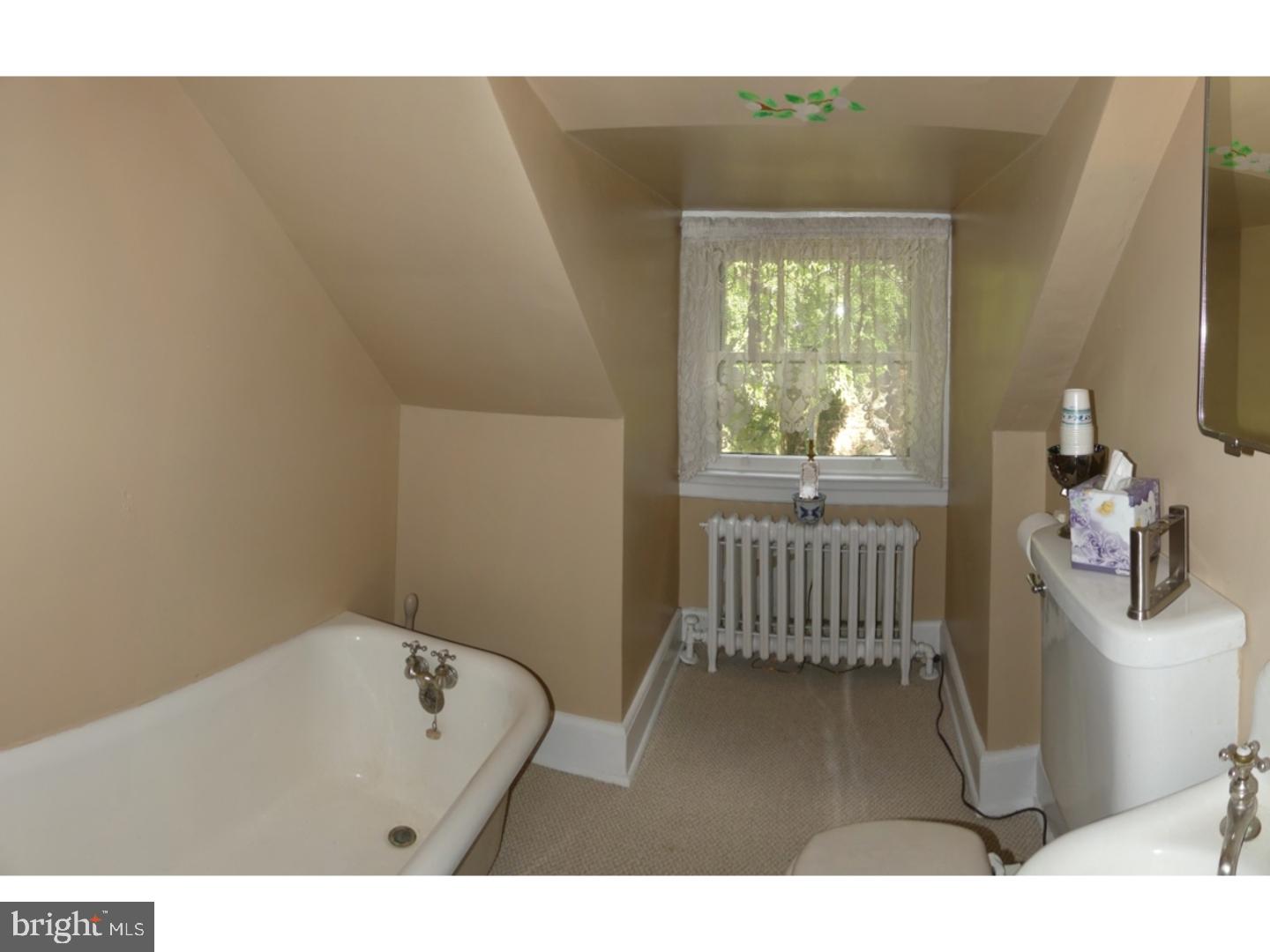 1621 Mineral Spring Road Reading, PA 19602 - Photo 25 of 25 Bathroom