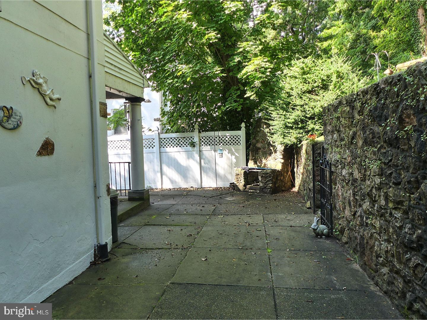 1621 Mineral Spring Road Reading, PA 19602 - Photo 9 of 25 Patio