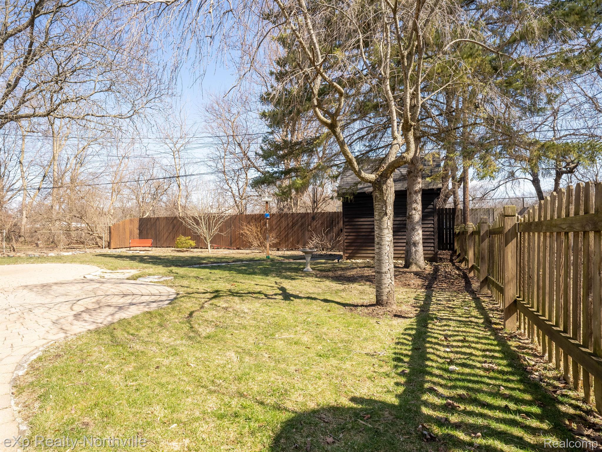 16424 Riverside Drive Livonia, MI 48154 - Photo 7 of 57 Gallery Image 7