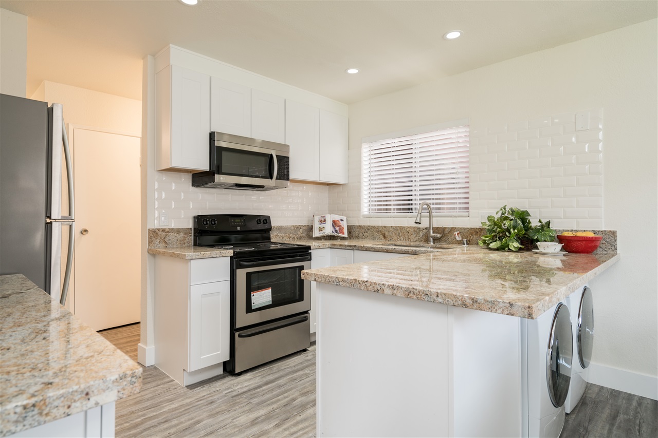 5533 Adobe Falls Road, Unit 7 San Diego, CA 92120 - Photo 2 of 24