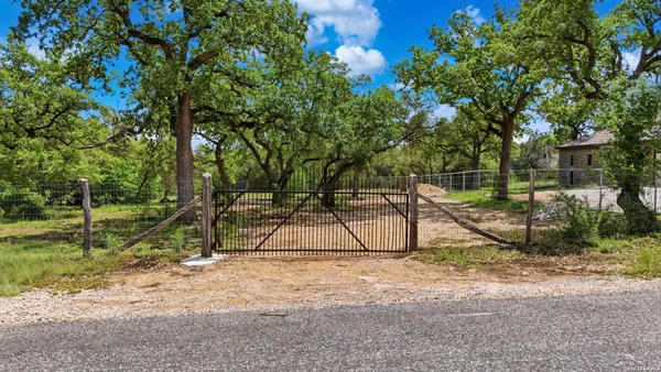 $155,000 | 1136 Mendelin Drive, San Antonio, TX 78260