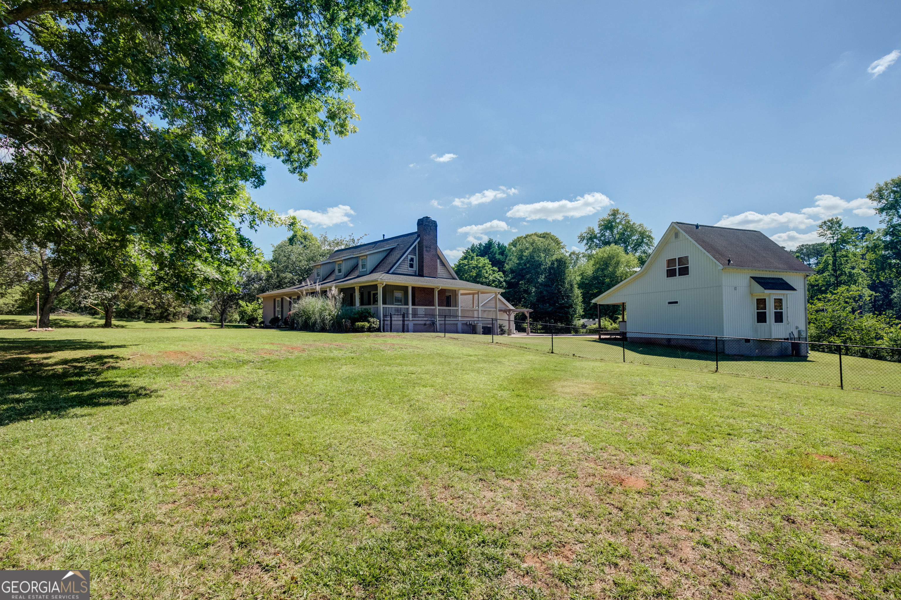 300 Briarwood Road Tyrone, GA 30290 - Photo 3 of 107