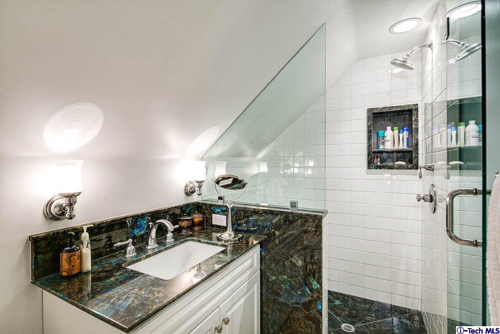 2829 Lake Avenue Altadena, CA 91001 - Photo 35 of 51 Additional Photo