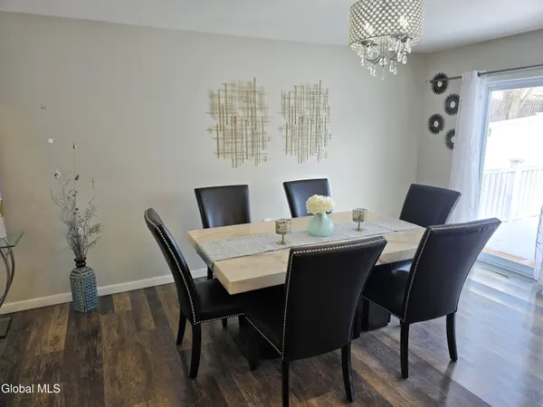 $499,999 | 10 Franklin Avenue, North Greenbush, NY 12198