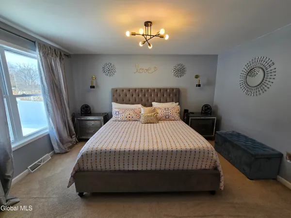 $479,999 | 10 Franklin Avenue, North Greenbush, NY 12198