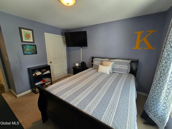 $499,999 | 10 Franklin Avenue, North Greenbush, NY 12198