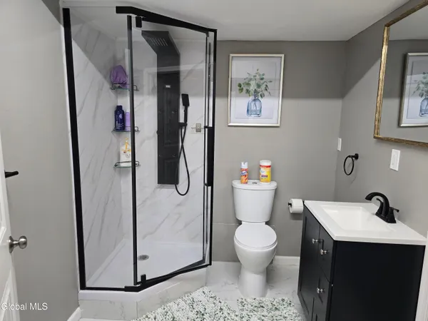 $499,999 | 10 Franklin Avenue, North Greenbush, NY 12198