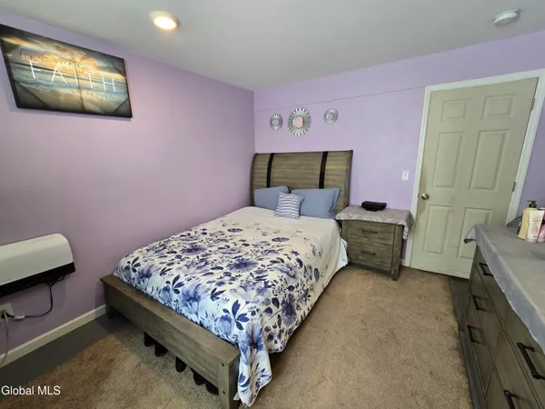 $499,999 | 10 Franklin Avenue, North Greenbush, NY 12198