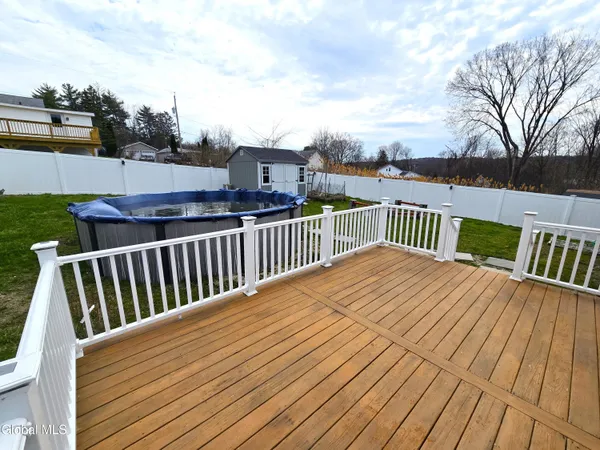 $479,999 | 10 Franklin Avenue, North Greenbush, NY 12198