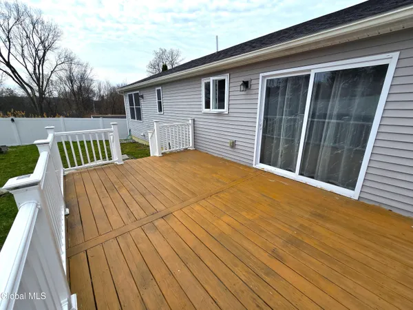 $479,999 | 10 Franklin Avenue, North Greenbush, NY 12198