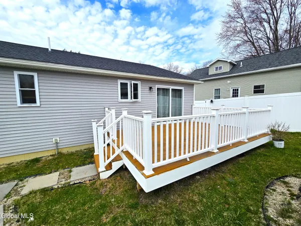 $479,999 | 10 Franklin Avenue, North Greenbush, NY 12198
