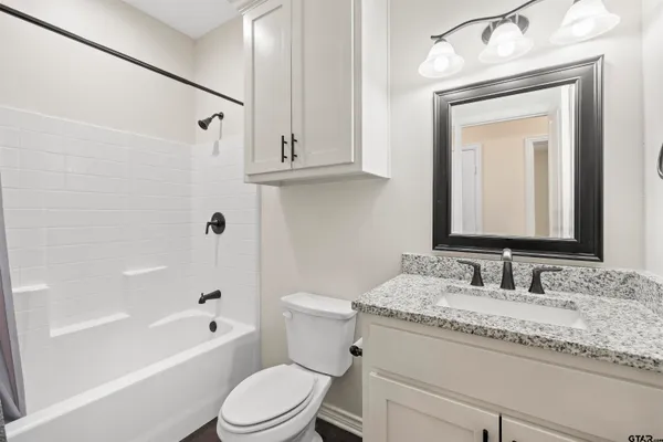 $259,000 | 9710 West Lakeshore Drive, Tyler, TX 75709