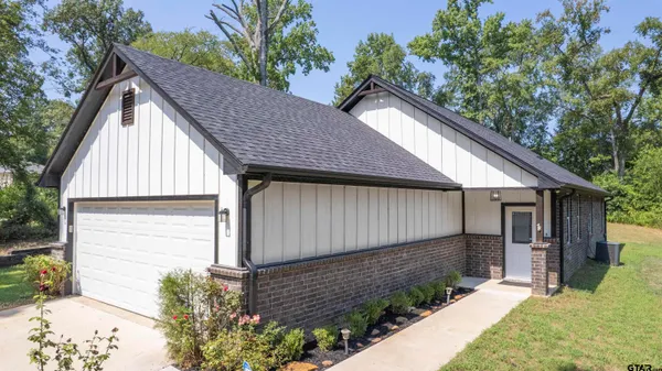 $259,000 | 9710 West Lakeshore Drive, Tyler, TX 75709