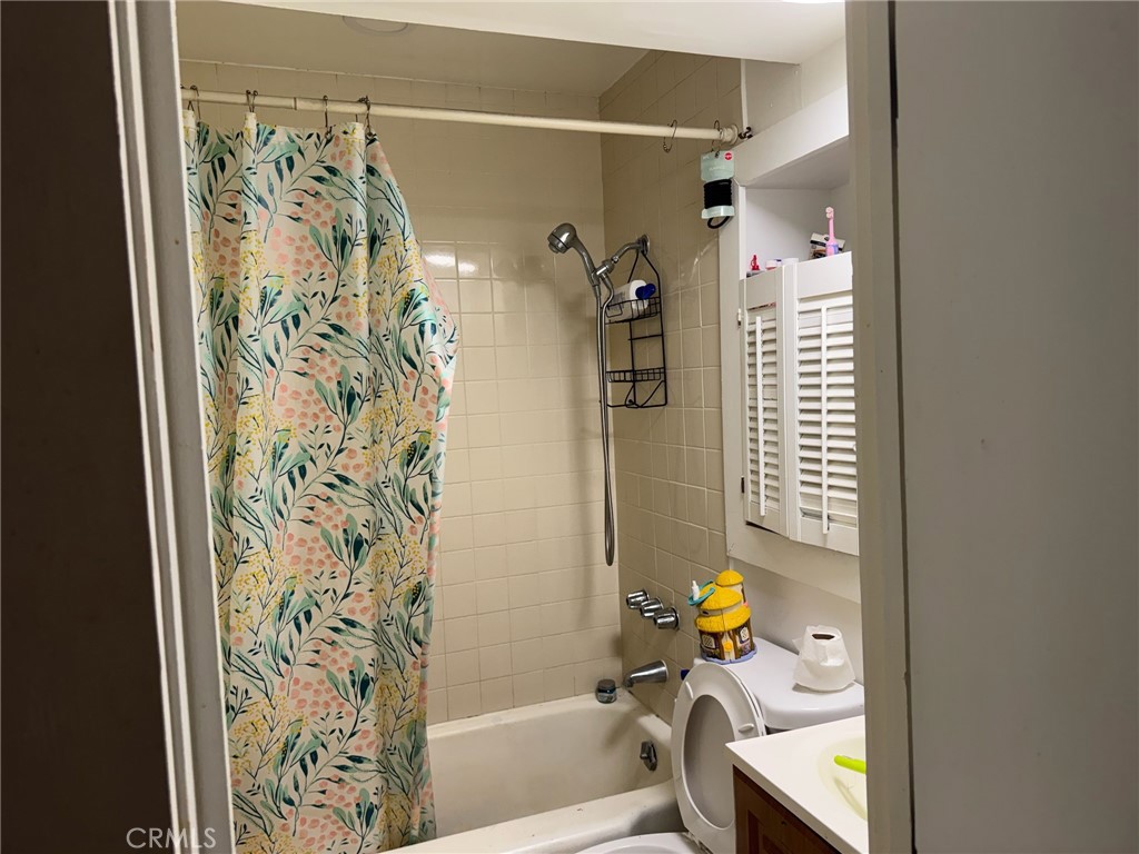 10015 Marcus Avenue Tujunga, CA 91042 - Photo 5 of 7