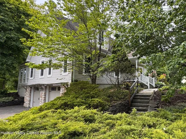 $899,000 | 24 Rondout Lane, Accord, NY 12404