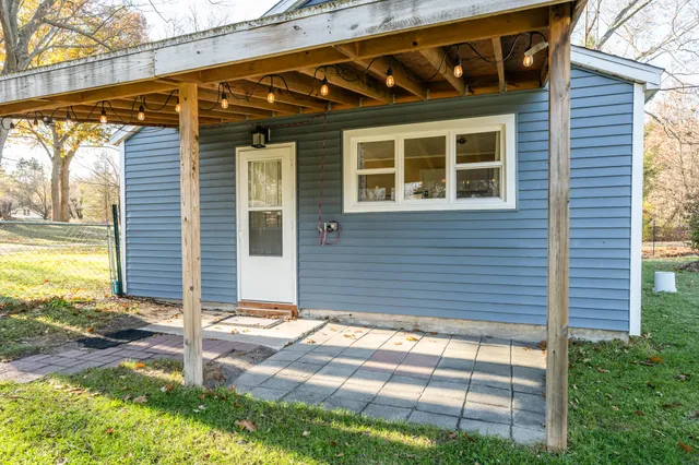 $145,500 | 82078 North Street, Coloma, MI 49038