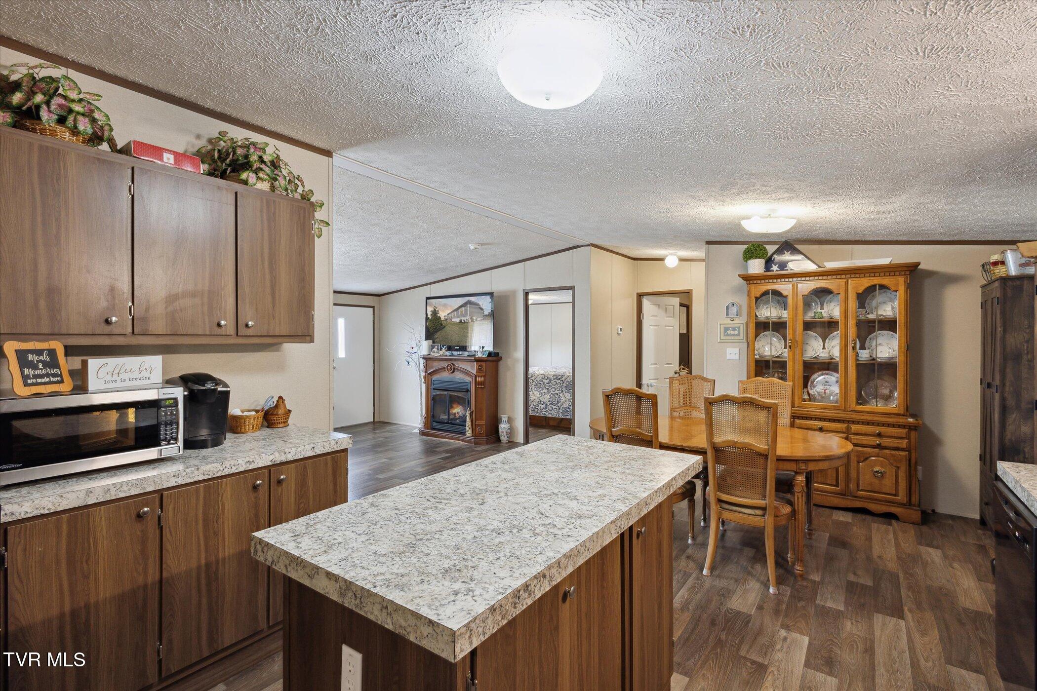 118 Copas Road Kingsport, TN 37663 - Photo 13 of 31 13-118-Copas-Rd-Kingsport-TN-37663-Windo