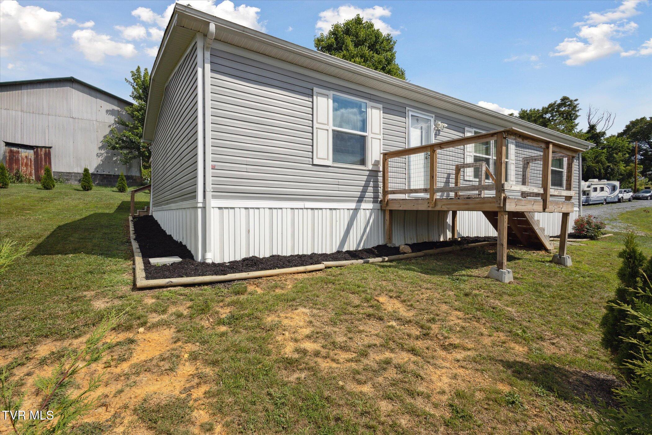 118 Copas Road Kingsport, TN 37663 - Photo 2 of 31 02-118-Copas-Rd-Kingsport-TN-37663-Windo