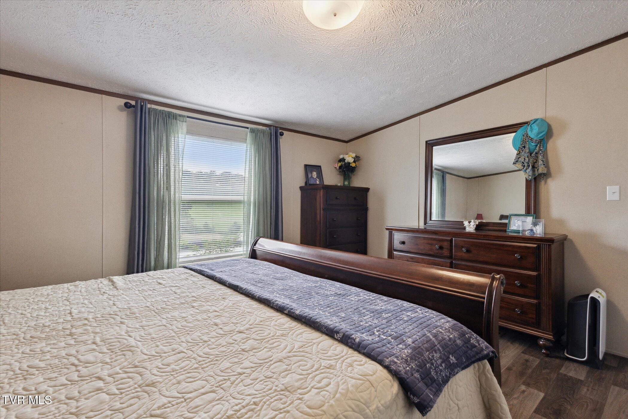 118 Copas Road Kingsport, TN 37663 - Photo 23 of 31 23-118-Copas-Rd-Kingsport-TN-37663-Windo