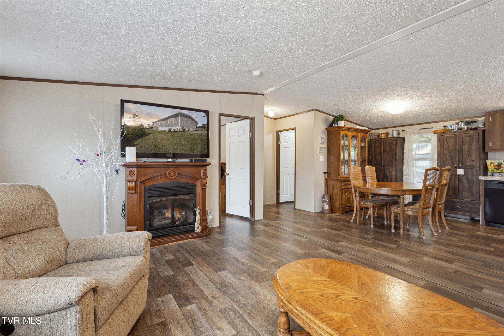 118 Copas Road Kingsport, TN 37663 - Photo 7 of 31 07-118-Copas-Rd-Kingsport-TN-37663-Windo