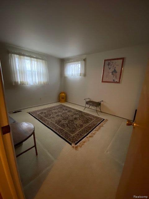 25249 Wykeshire Road Farmington Hills, MI 48336 - Photo 19 of 33