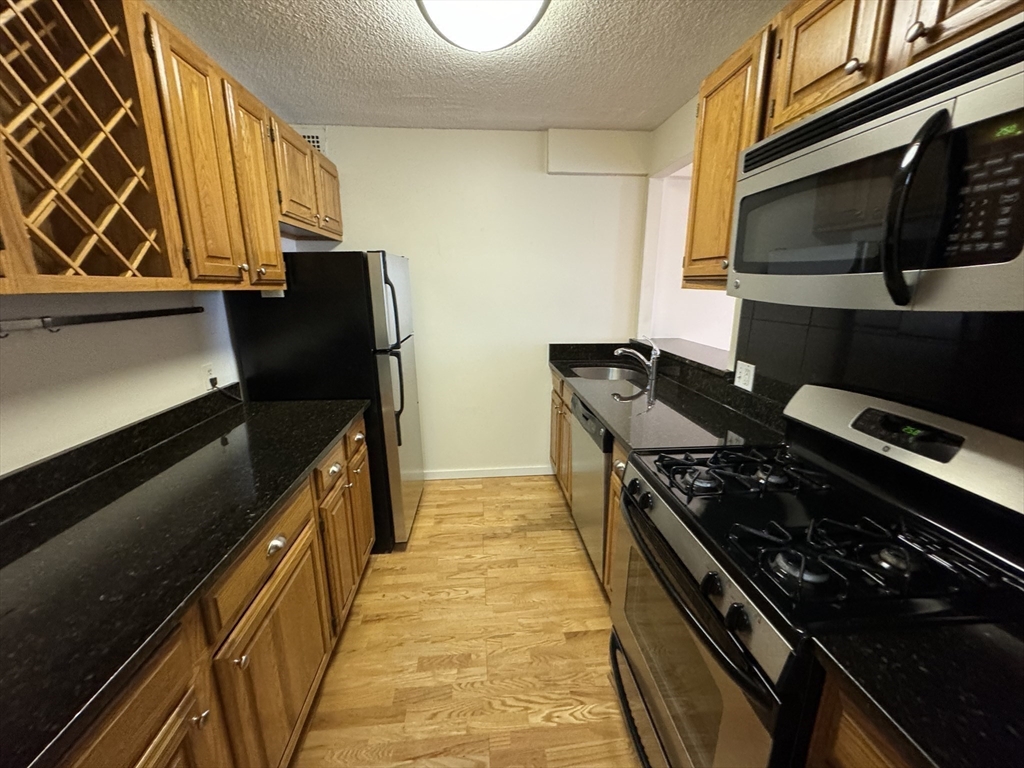 33 Pond Avenue, Unit 1014 Brookline, MA 02445 - Photo 4 of 12