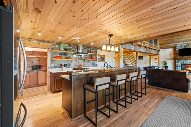 $1,185,000 | 199 Mittenwald Strasse, Bartlett, NH 03812