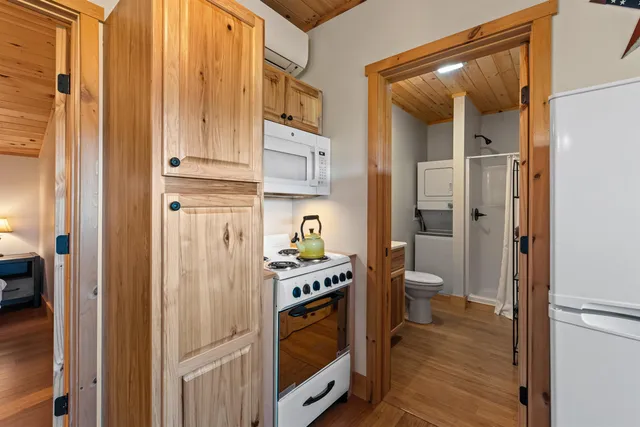 $1,185,000 | 199 Mittenwald Strasse, Bartlett, NH 03812