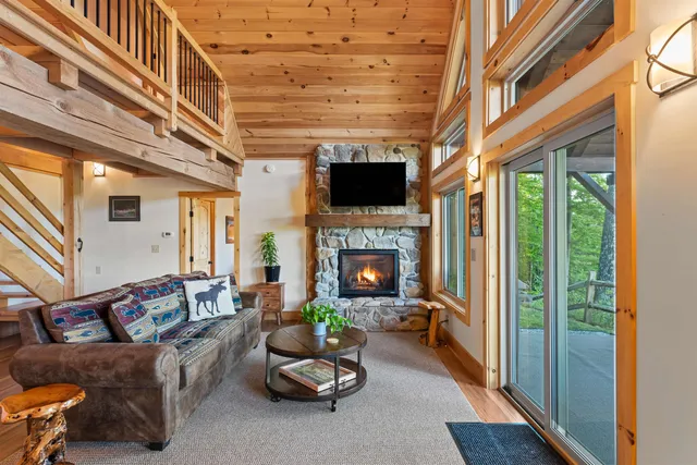 $1,185,000 | 199 Mittenwald Strasse, Bartlett, NH 03812