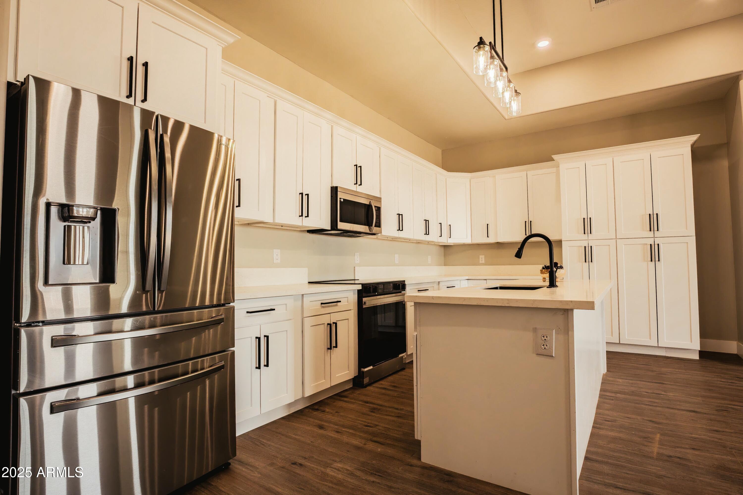 20618 West Elliot Road Buckeye, AZ 85326 - Photo 4 of 48 tempImagetmUTli