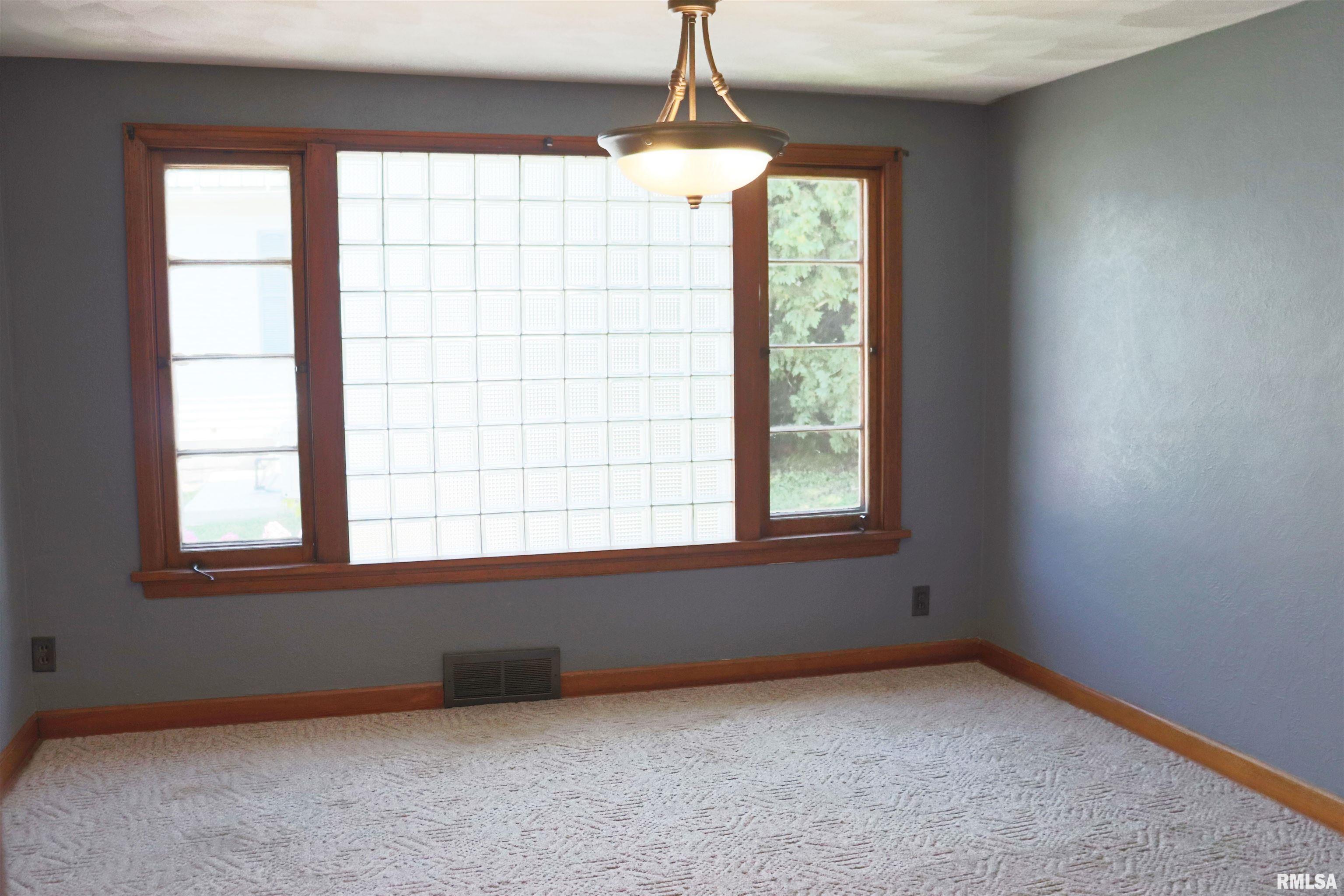 177 South Cone Street Farmington, IL 61531 - Photo 18 of 42