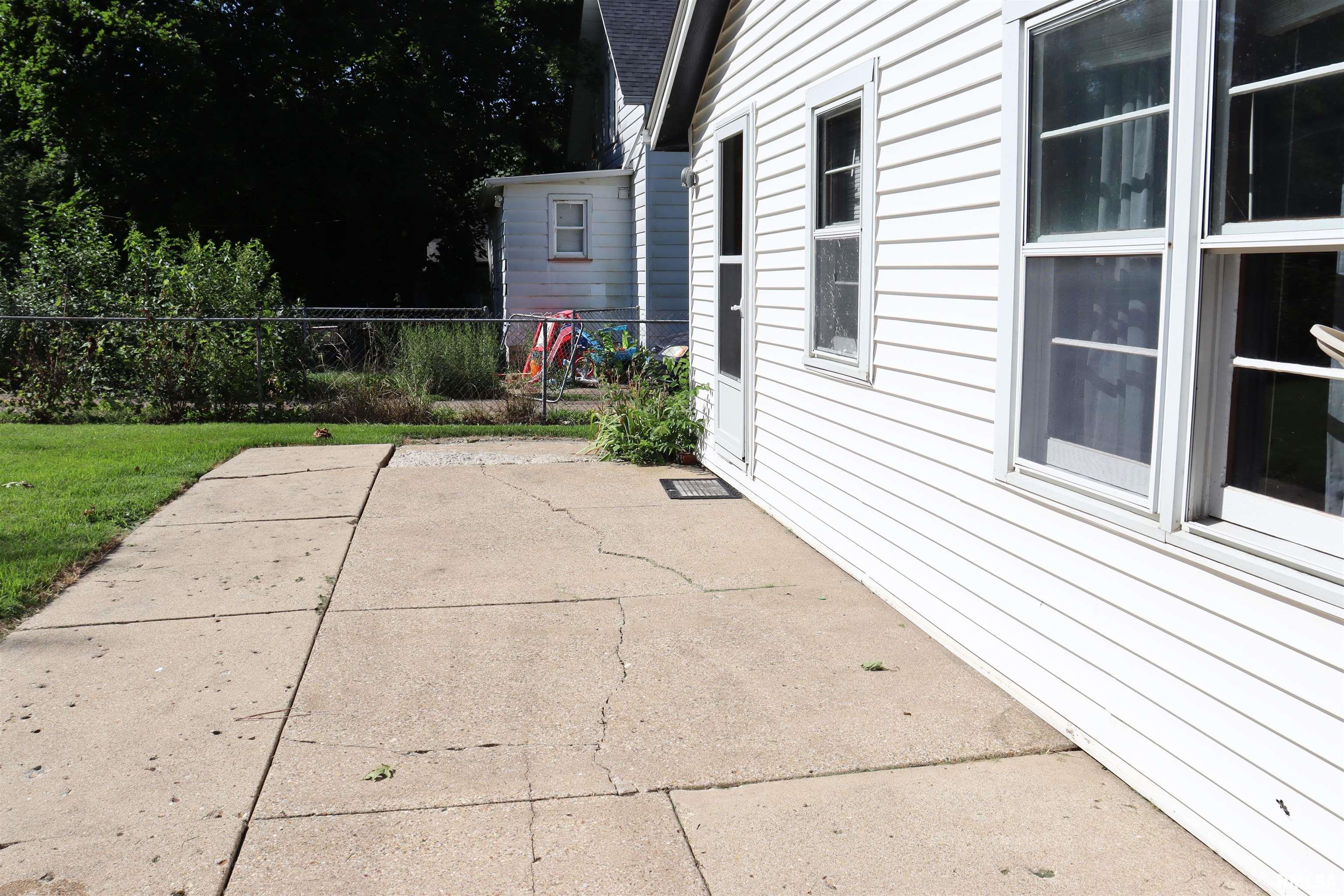 177 South Cone Street Farmington, IL 61531 - Photo 34 of 42