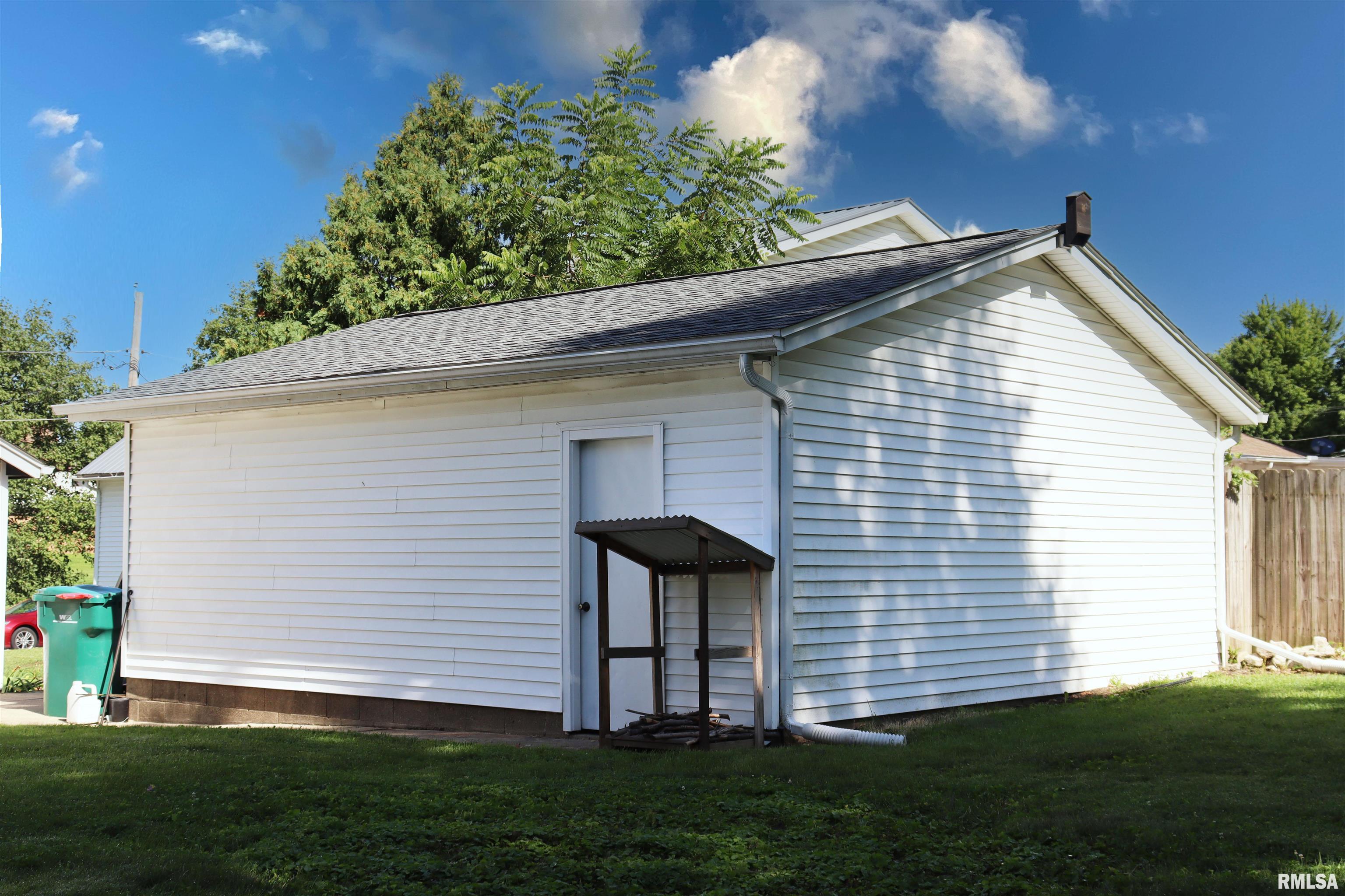 177 South Cone Street Farmington, IL 61531 - Photo 39 of 42