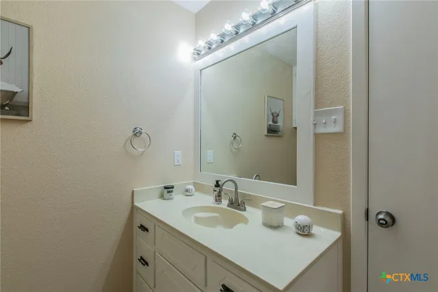 $238,900 | 400 Bridge Street, Gatesville, TX 76528