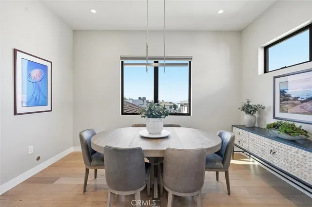 $3,195,000 | 959 5th Street, Unit A, Hermosa Beach, CA 90254
