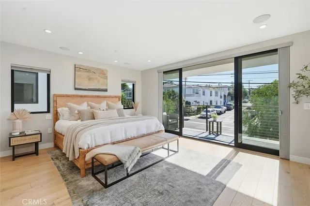 $3,195,000 | 959 5th Street, Unit A, Hermosa Beach, CA 90254
