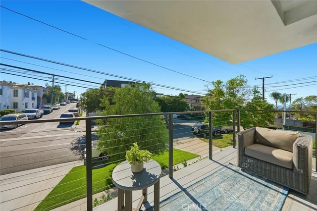 $3,195,000 | 959 5th Street, Unit A, Hermosa Beach, CA 90254