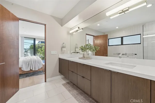 $3,195,000 | 959 5th Street, Unit A, Hermosa Beach, CA 90254