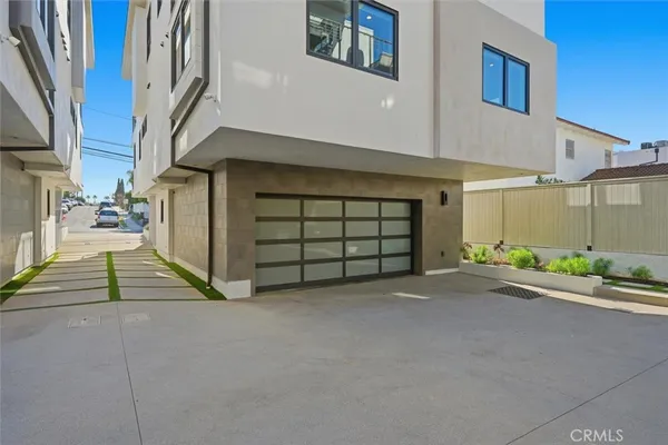 $3,149,000 | 959 5th Street, Unit A, Hermosa Beach, CA 90254