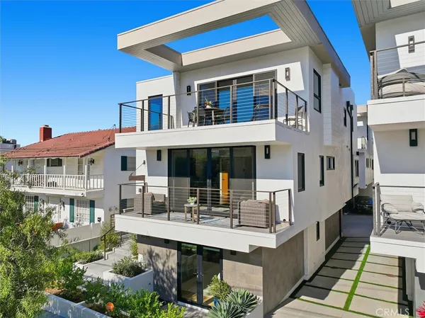 $3,149,000 | 959 5th Street, Unit A, Hermosa Beach, CA 90254