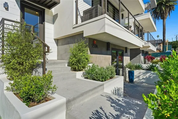 $3,149,000 | 959 5th Street, Unit A, Hermosa Beach, CA 90254