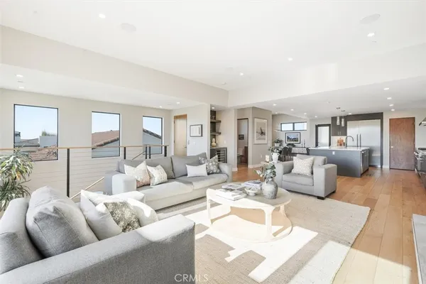 $3,149,000 | 959 5th Street, Unit A, Hermosa Beach, CA 90254