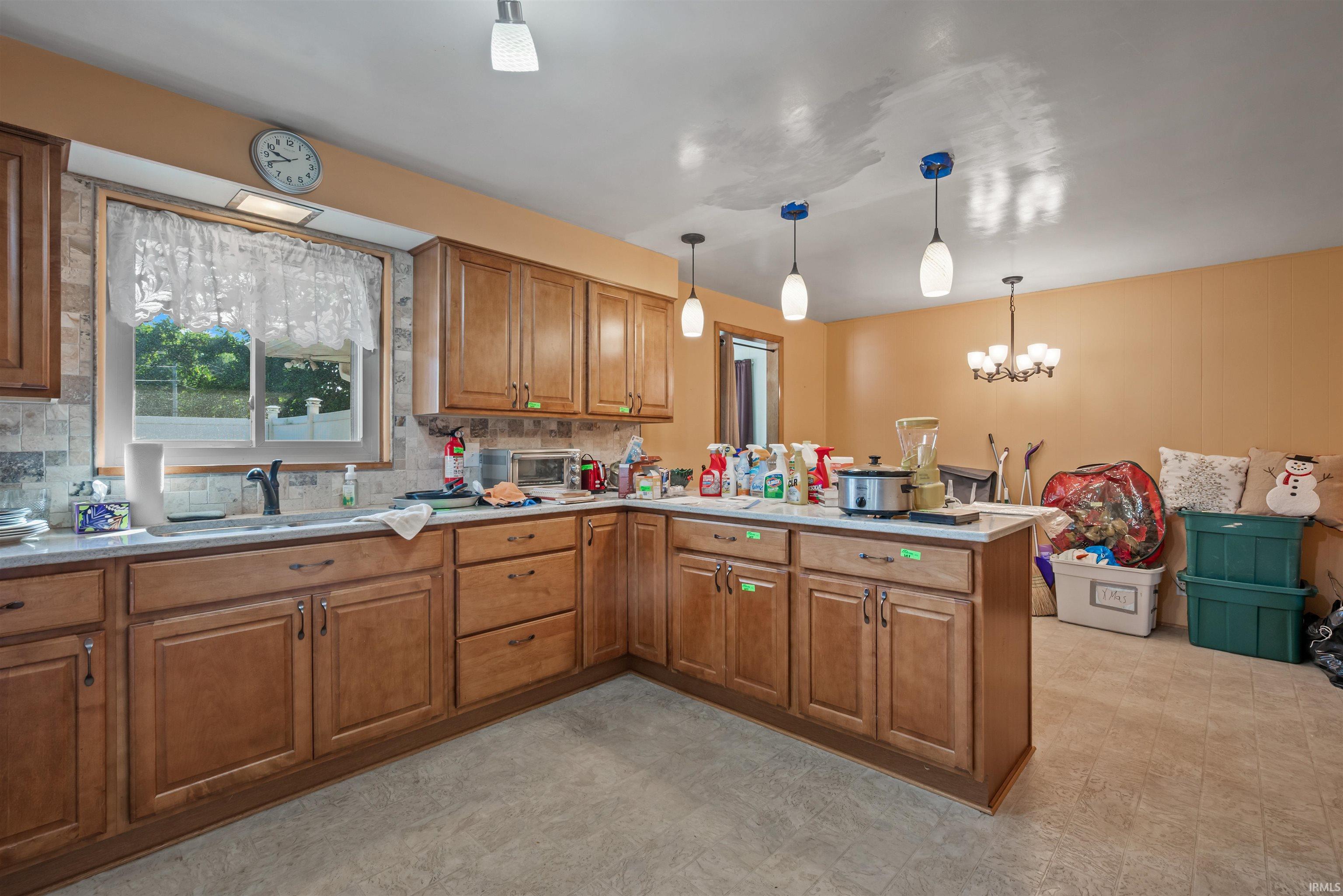1926 Southwoods Road Anderson, IN 46012 - Photo 11 of 37 Gallery Image 11