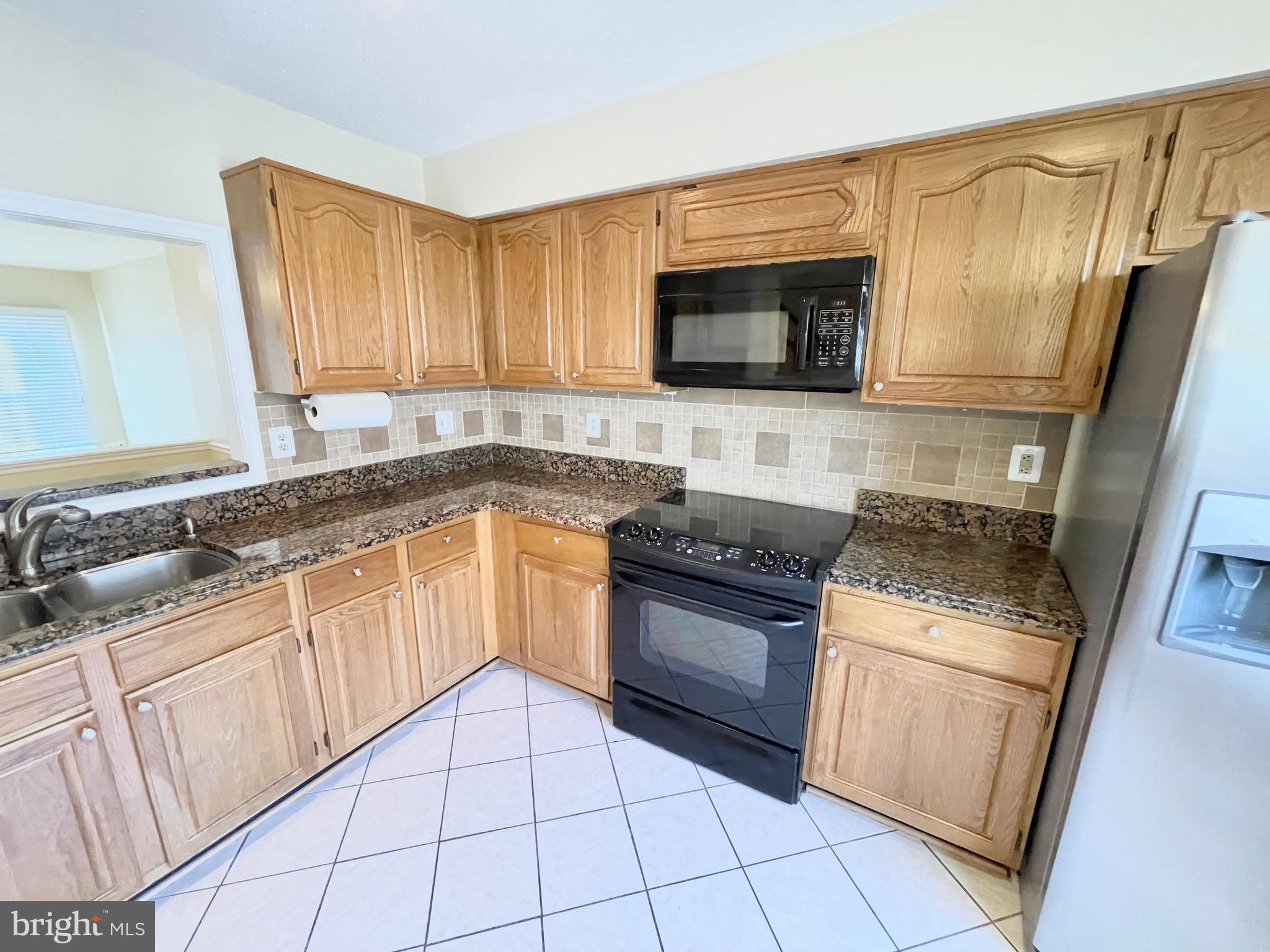 8109 Squirrel Run Road Springfield, VA 22152 - Photo 10 of 52