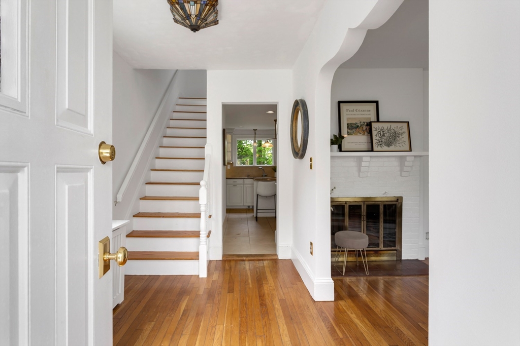 61 Brook Road Sharon, MA 02067 - Photo 3 of 27 Gallery Image 3