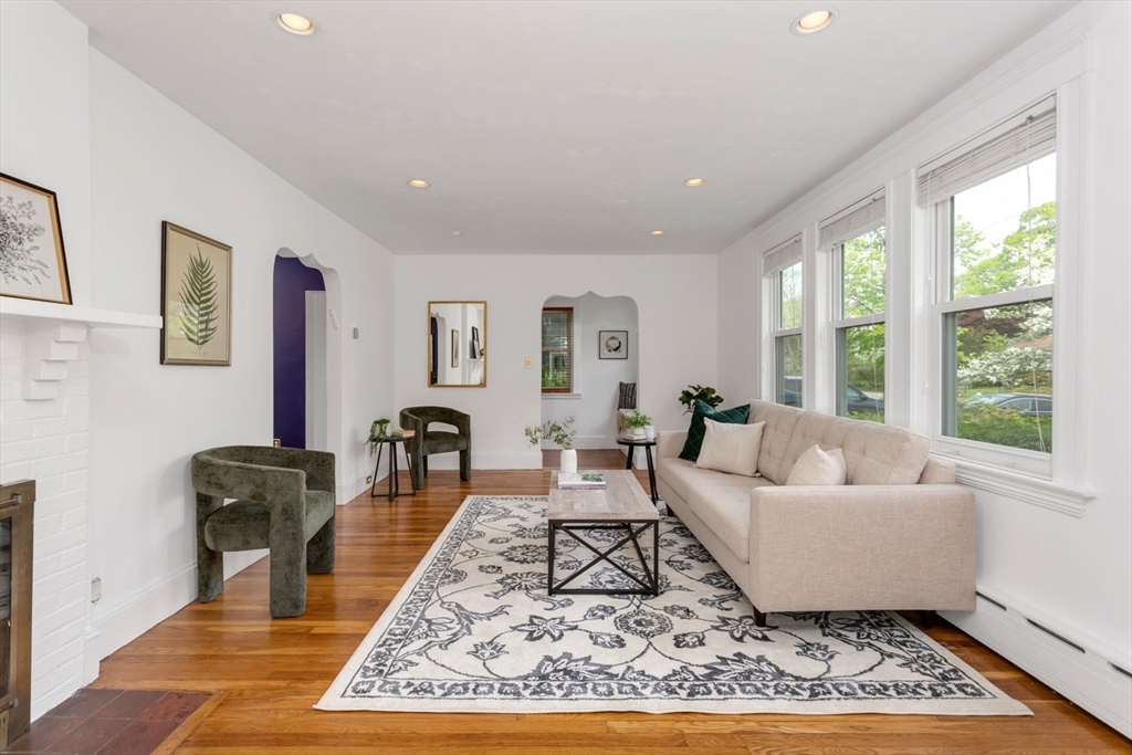 61 Brook Road Sharon, MA 02067 - Photo 5 of 27 Gallery Image 5