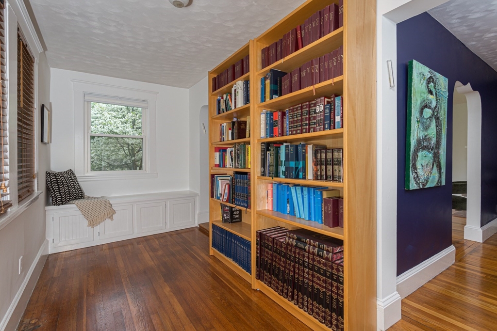 61 Brook Road Sharon, MA 02067 - Photo 8 of 27 Gallery Image 8