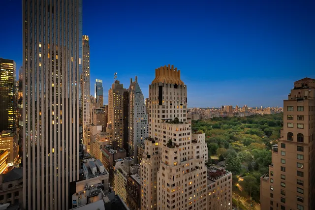 a outdoor view with a sitting space