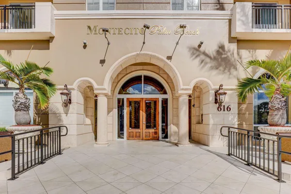 $445,000 | 616 Clearwater Park Road, Unit 913, West Palm Beach, FL 33401