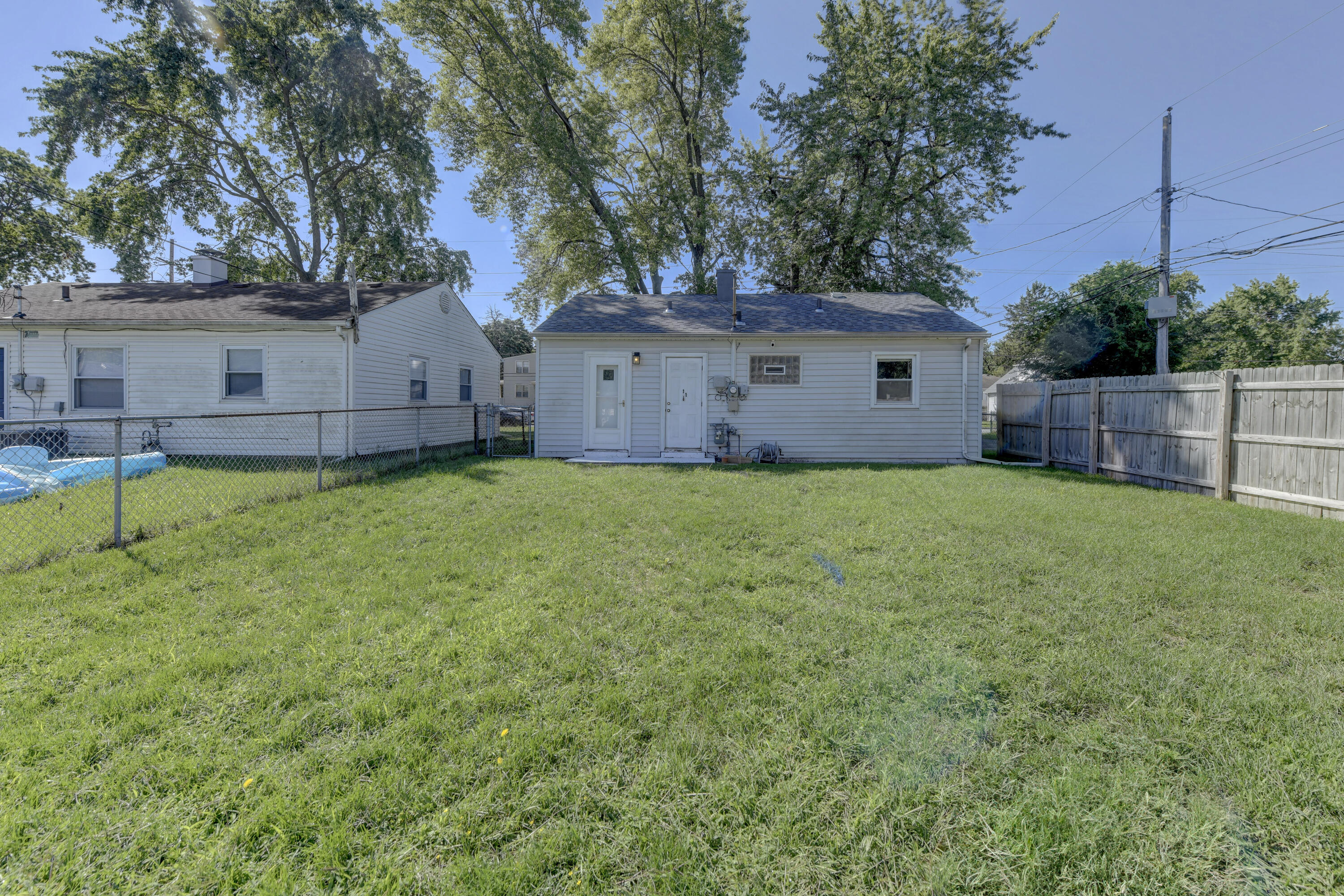 1615 175th Street Hammond, IN 46324 - Photo 4 of 13 3000x2000